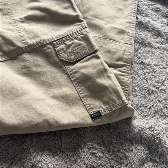 NWT 5.11 Tactical Men's sz 30 x 32 Khaki Cargo Relaxed Fit Pants - Picture 8 of 9